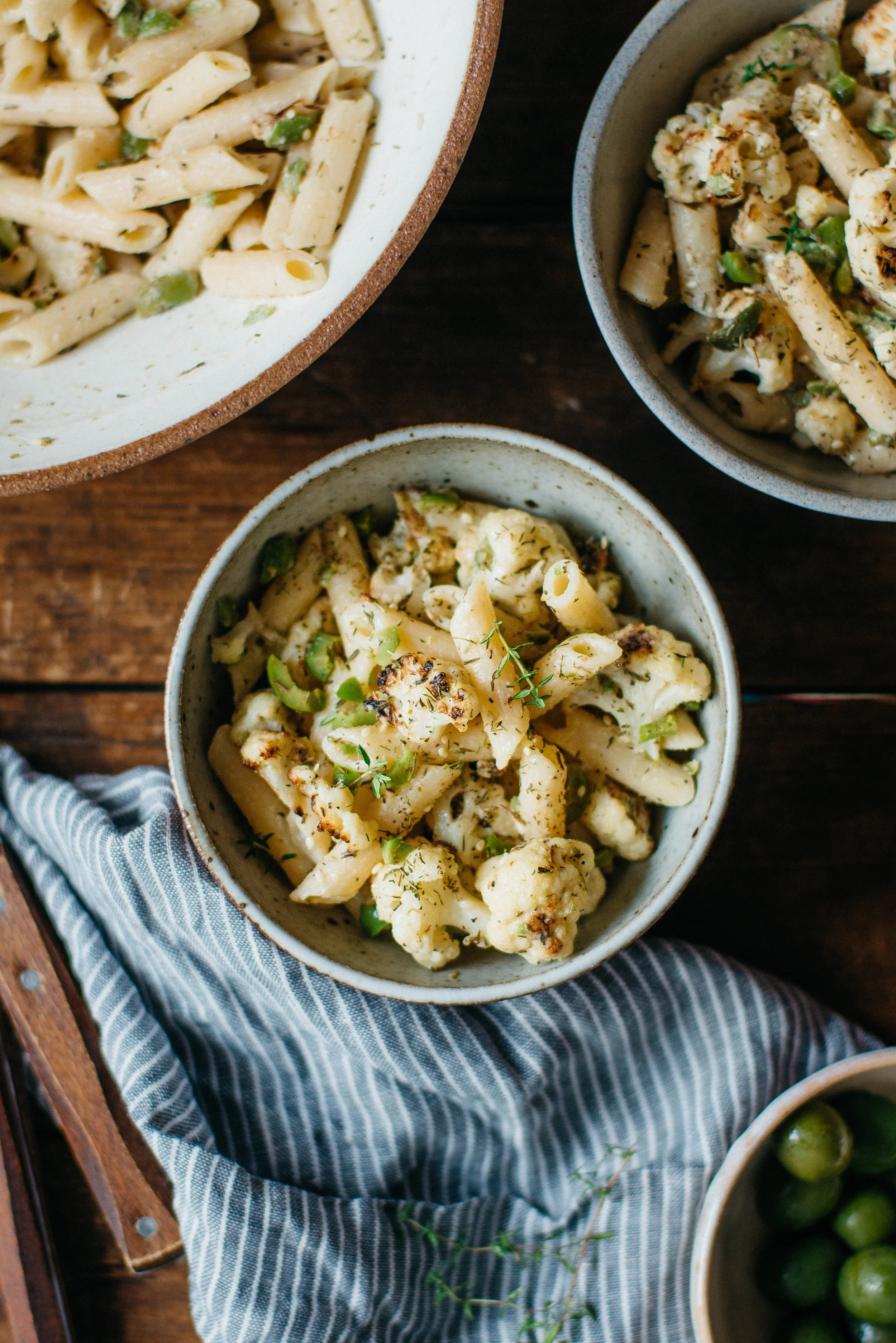 DISH// 生写真 heidi's cauliflower pasta w/ za'atar + olives — dolly and oatmeal